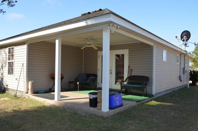 65 Deloris Madison Drive, Midway, FL 32343