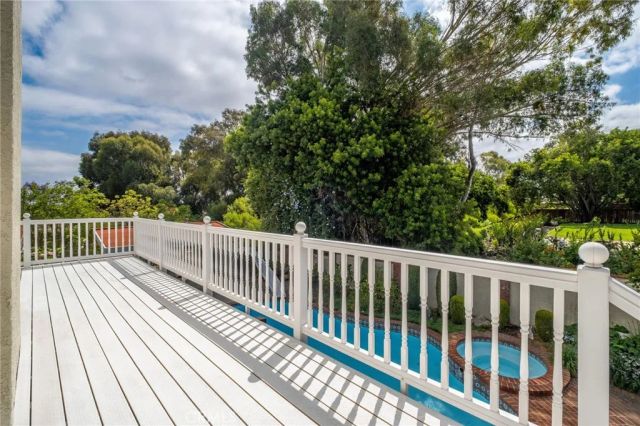 9 Pleasant Hill Drive, Rolling Hills Estates, CA 90274
