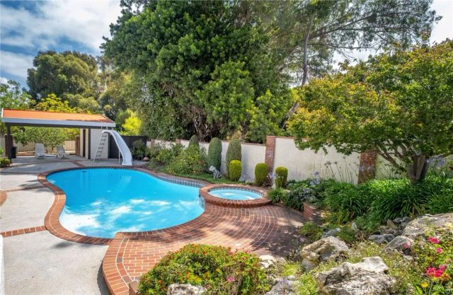 9 Pleasant Hill Drive, Rolling Hills Estates, CA 90274