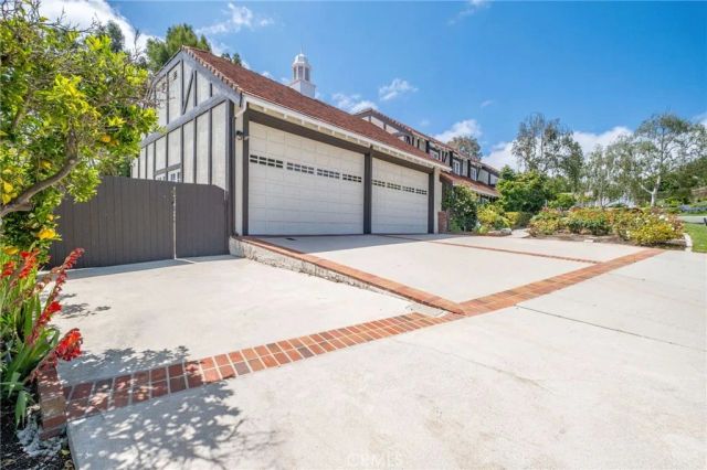 9 Pleasant Hill Drive, Rolling Hills Estates, CA 90274