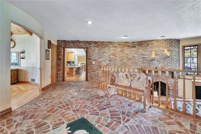 9 Pleasant Hill Drive, Rolling Hills Estates, CA 90274