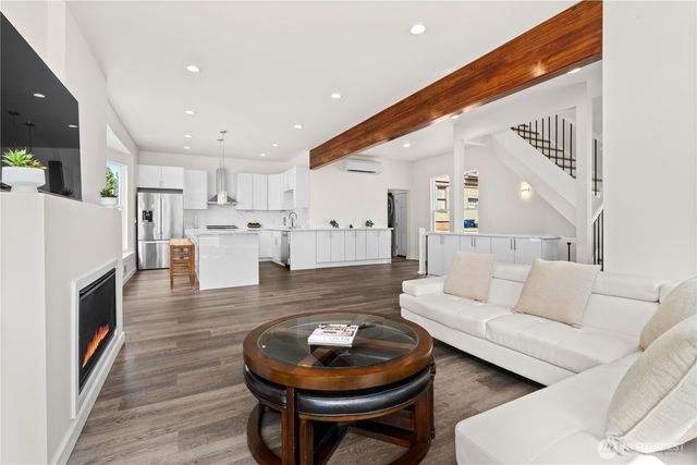 2216 E Fir Street, Seattle, WA 98122