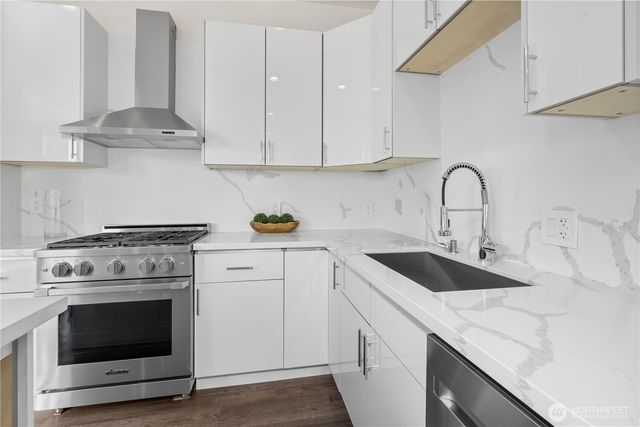 2216 E Fir Street, Seattle, WA 98122