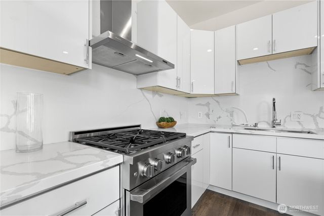 2216 E Fir Street, Seattle, WA 98122