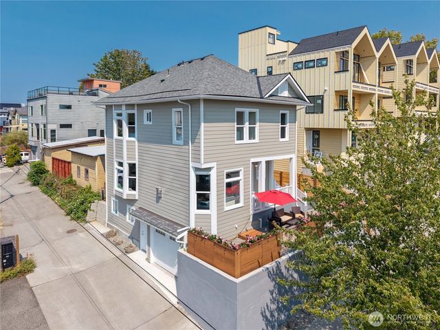 2216 E Fir Street, Seattle, WA 98122