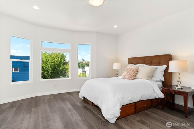 2216 E Fir Street, Seattle, WA 98122