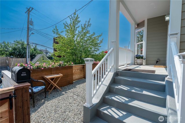 2216 E Fir Street, Seattle, WA 98122