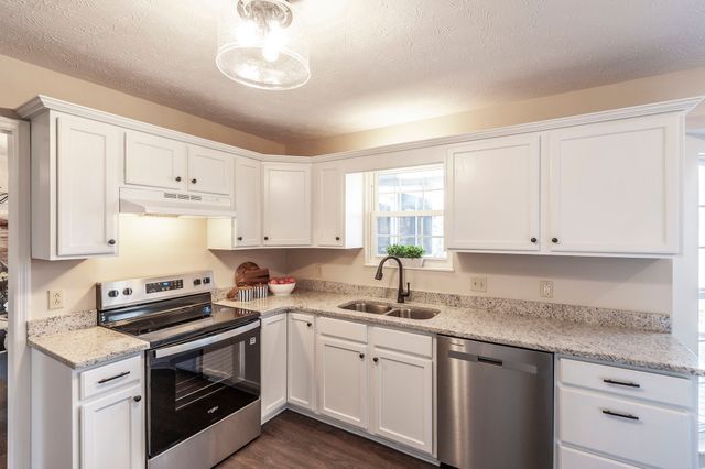 203 Mosley Dr, Springfield, TN 37172