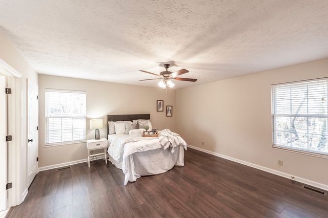 203 Mosley Dr, Springfield, TN 37172