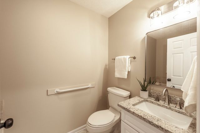 203 Mosley Dr, Springfield, TN 37172