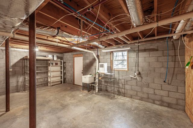 203 Mosley Dr, Springfield, TN 37172