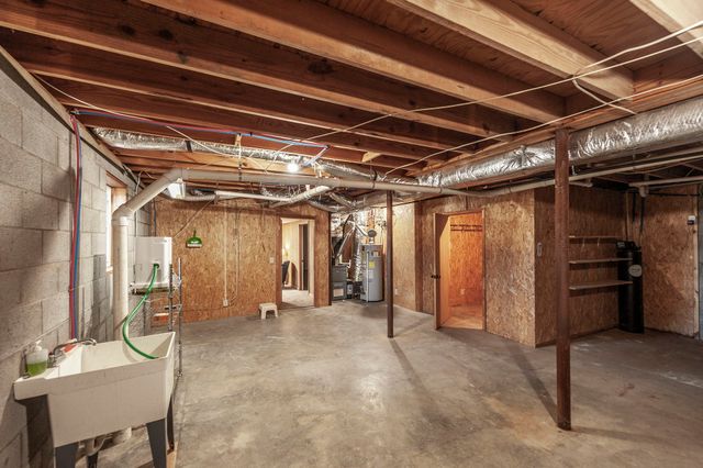 203 Mosley Dr, Springfield, TN 37172