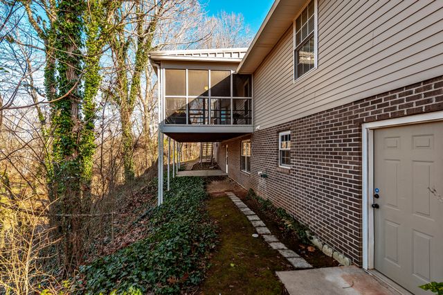 203 Mosley Dr, Springfield, TN 37172