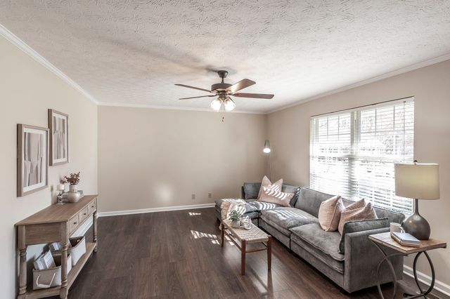 203 Mosley Dr, Springfield, TN 37172