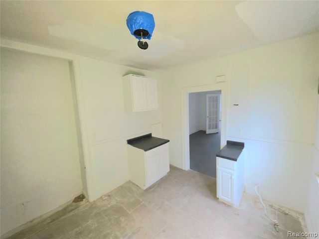 4353 Seebaldt Street, Detroit, MI 48204