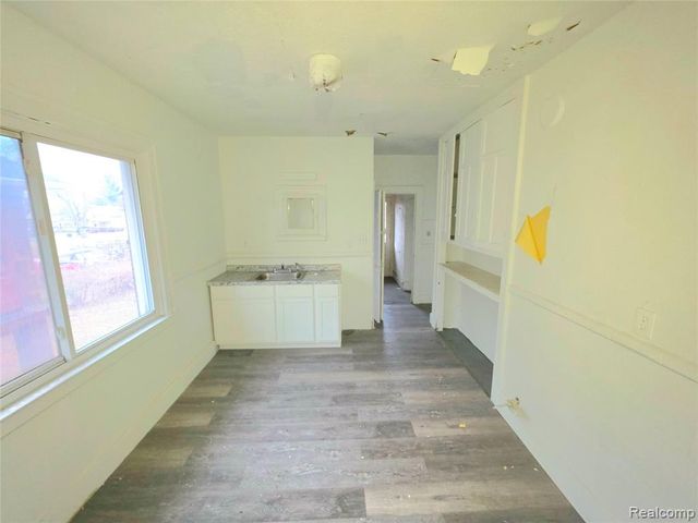 4353 Seebaldt Street, Detroit, MI 48204