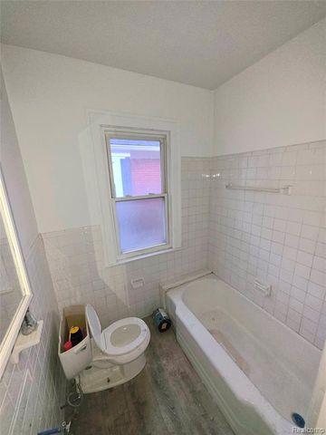 4353 Seebaldt Street, Detroit, MI 48204