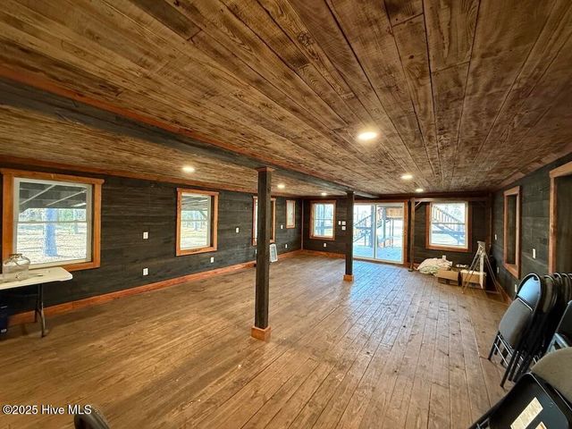 3572 Nc 42, Tarboro, NC 27886