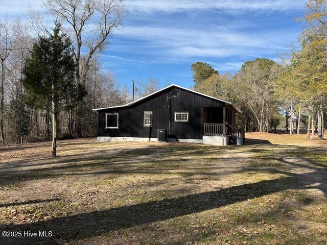 3572 Nc 42, Tarboro, NC 27886
