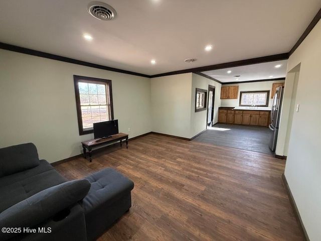 3572 Nc 42, Tarboro, NC 27886