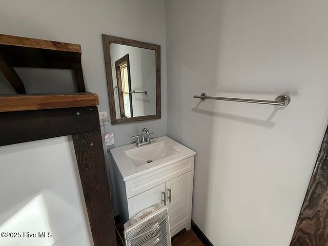 3572 Nc 42, Tarboro, NC 27886