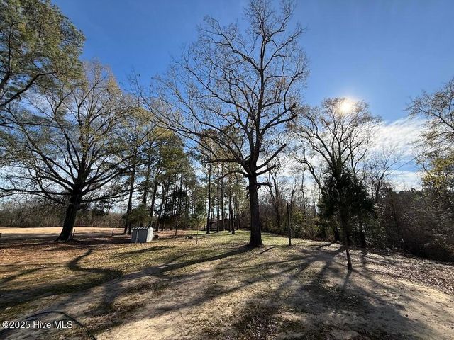 3572 Nc 42, Tarboro, NC 27886