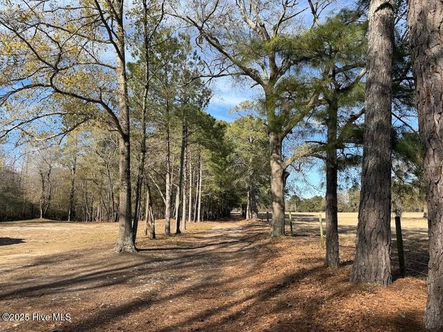 3572 Nc 42, Tarboro, NC 27886