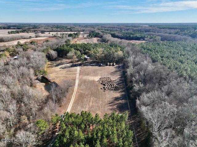 3572 Nc 42, Tarboro, NC 27886