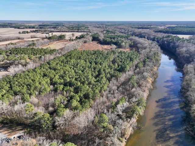 3572 Nc 42, Tarboro, NC 27886