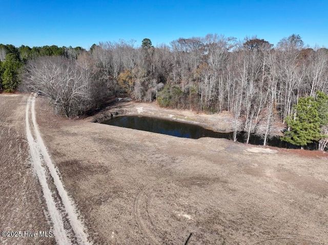 3572 Nc 42, Tarboro, NC 27886