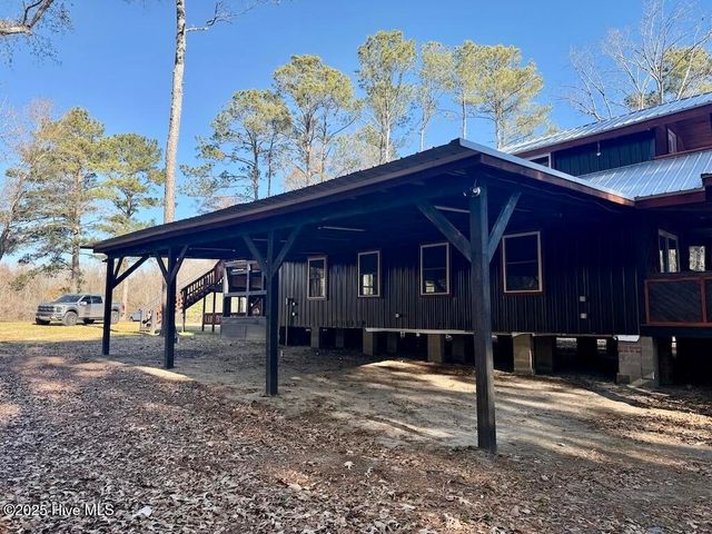 3572 Nc 42, Tarboro, NC 27886