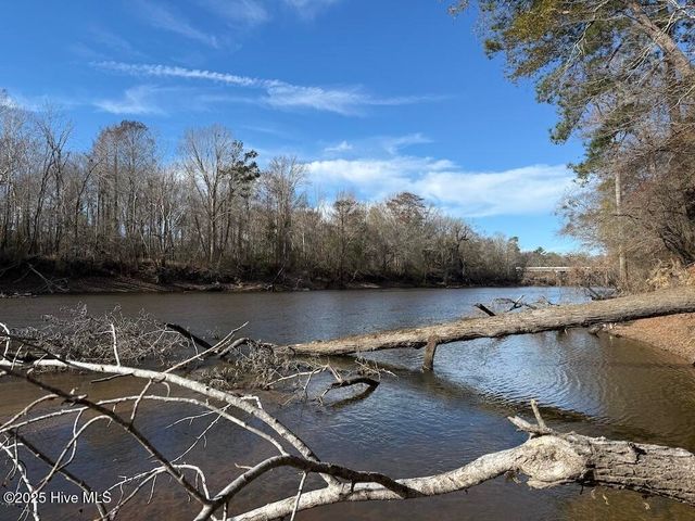 3572 Nc 42, Tarboro, NC 27886