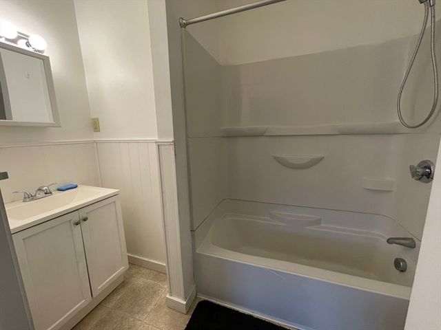 3 Webster St 4, Rockland, MA 02370