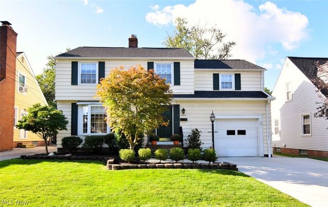 5284 Edenhurst Road, Lyndhurst, OH 44124