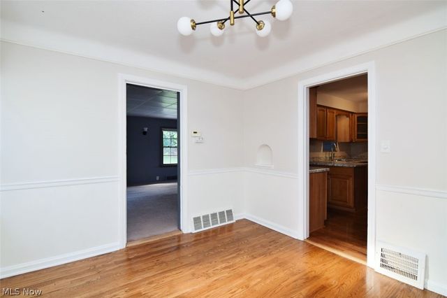 5284 Edenhurst Road, Lyndhurst, OH 44124