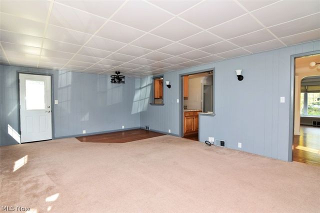 5284 Edenhurst Road, Lyndhurst, OH 44124