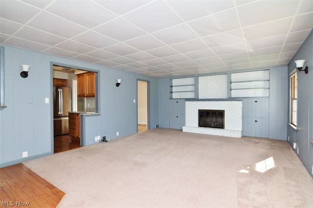 5284 Edenhurst Road, Lyndhurst, OH 44124