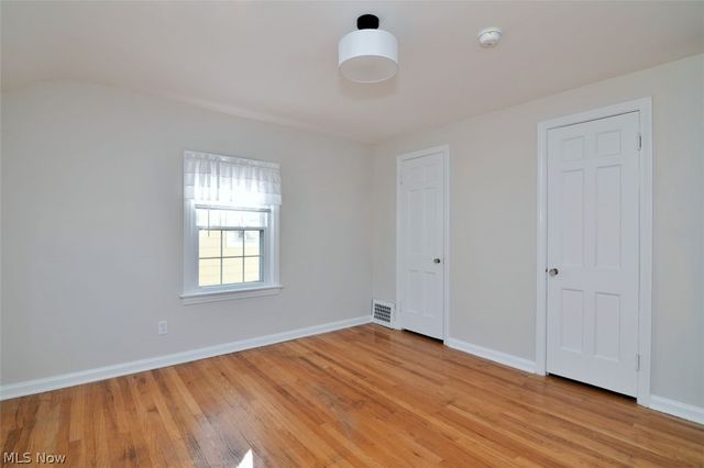 5284 Edenhurst Road, Lyndhurst, OH 44124