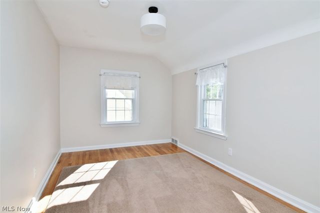 5284 Edenhurst Road, Lyndhurst, OH 44124