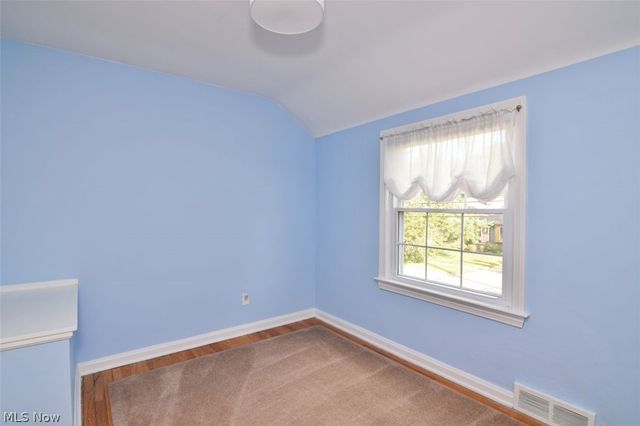 5284 Edenhurst Road, Lyndhurst, OH 44124