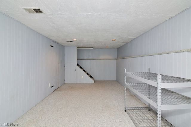 5284 Edenhurst Road, Lyndhurst, OH 44124