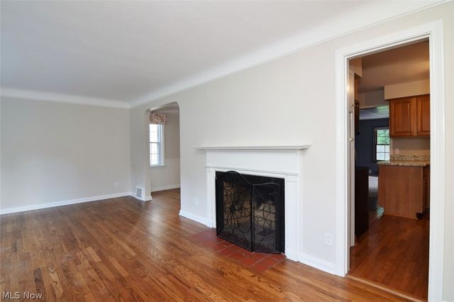 5284 Edenhurst Road, Lyndhurst, OH 44124