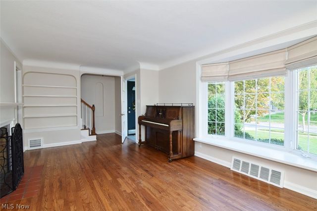 5284 Edenhurst Road, Lyndhurst, OH 44124