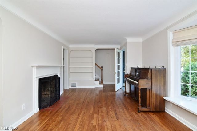 5284 Edenhurst Road, Lyndhurst, OH 44124