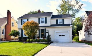 5284 Edenhurst Road, Lyndhurst, OH 44124