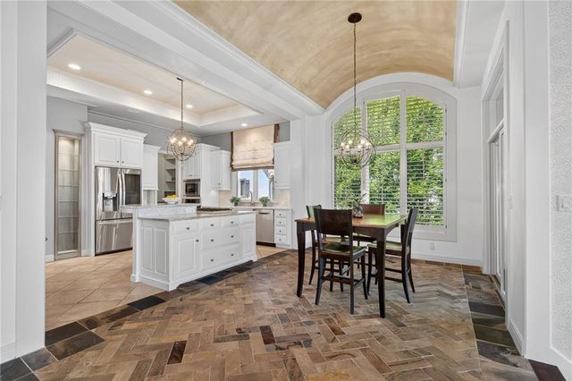 15201 Catalina Street, Leawood, KS 66224