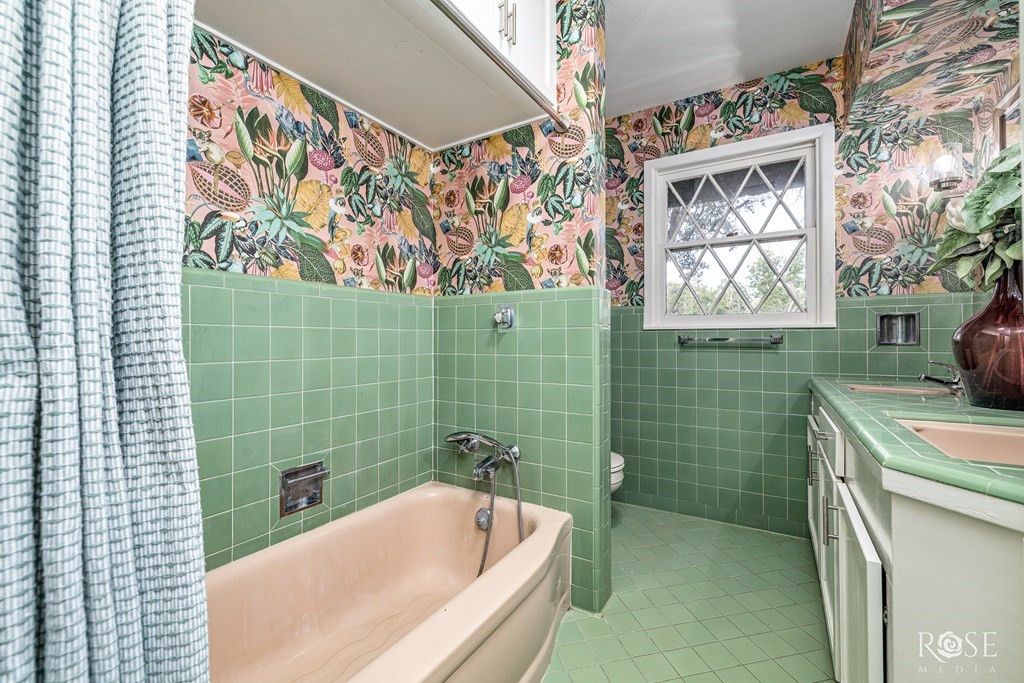 Image 13 of property listing at 2012 Jade Drive, San Angelo, TX 76904