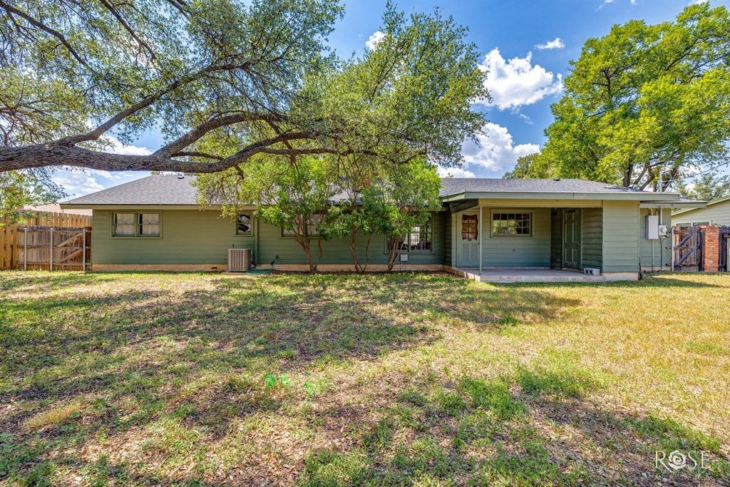 Image 21 of property listing at 2012 Jade Drive, San Angelo, TX 76904
