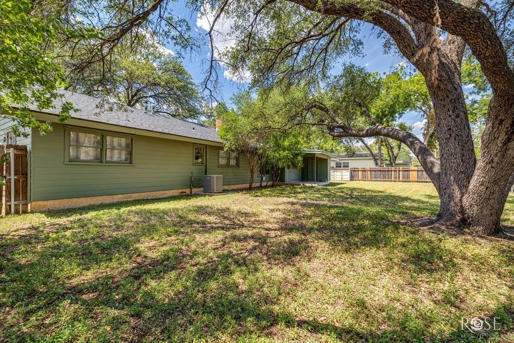 Image 26 of property listing at 2012 Jade Drive, San Angelo, TX 76904