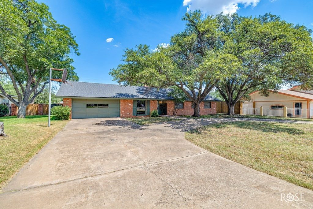 Image 32 of property listing at 2012 Jade Drive, San Angelo, TX 76904